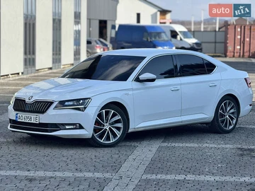 Авто Skoda Superb 2015 № 8506405