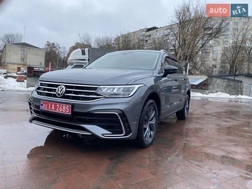 Авто Volkswagen Tiguan 2022 № 8506790