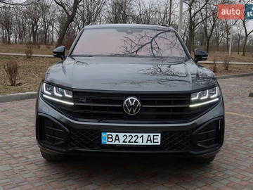 Авто Volkswagen Touareg 2023 № 8506938