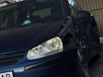 Авто Volkswagen Golf 2005 № 8507968