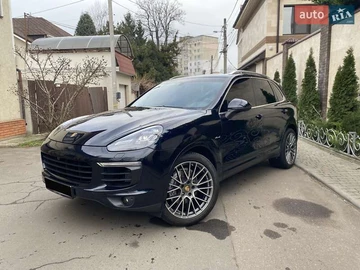 Авто Porsche Cayenne 2016 № 8508616