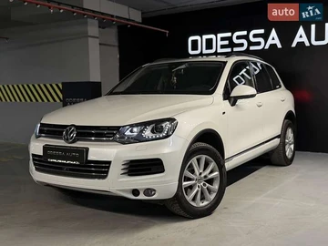 Авто Volkswagen Touareg 2014 № 8509557