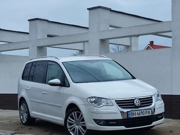 Авто Volkswagen Touran 2009 № 8510116