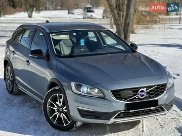 Авто Volvo V60 Cross Country 2017 № 8510907