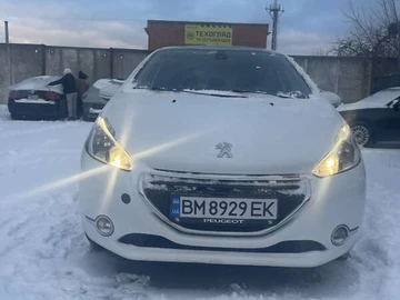 Авто Peugeot 208 2014 № 8511122