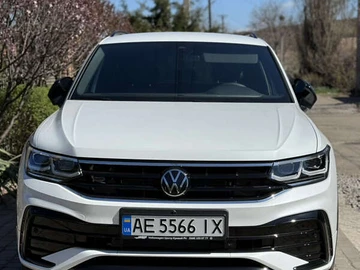 Авто Volkswagen Tiguan 2023 № 8512432
