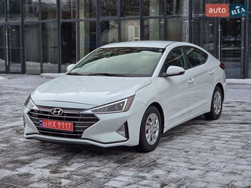 Авто Hyundai Elantra 2018 № 8512720