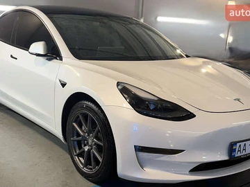Авто Tesla Model 3 2021 № 8513357