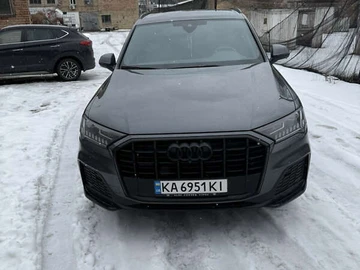 Авто Audi Q7 2023 № 8513423