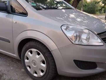 Авто Opel Zafira 2009 № 8514313