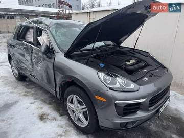 Авто Porsche Cayenne 2015 № 8514700