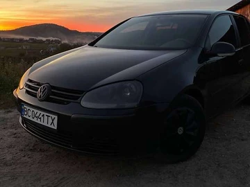 Авто Volkswagen Golf 2005 № 8515786