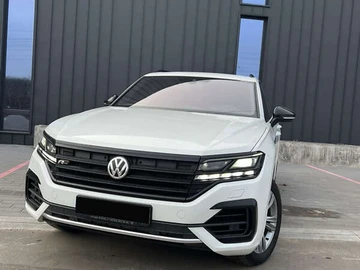 Авто Volkswagen Touareg 2019 № 8516236