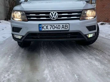 Авто Volkswagen Tiguan 2017 № 8516496