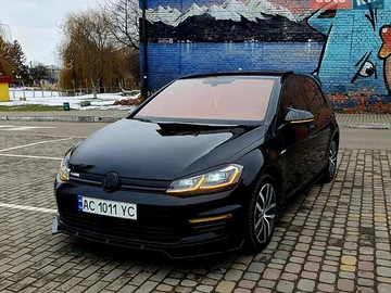 Авто Volkswagen E-Golf 2019 № 8517127