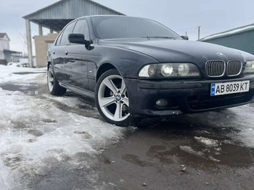 Авто BMW 5 Series 2003 № 8517408