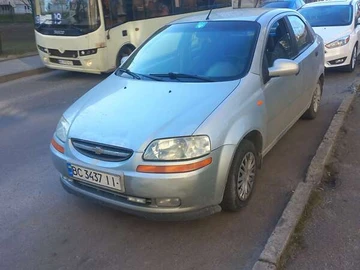 Авто Chevrolet Aveo 2005 № 8518560