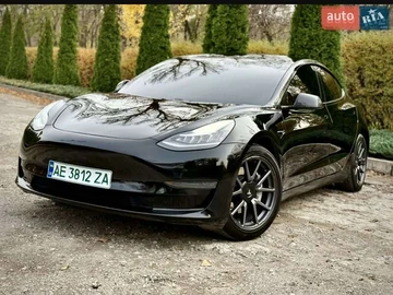 Авто Tesla Model 3 2020 № 8518960