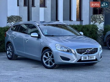 Авто Volvo V60 2012 № 8519501