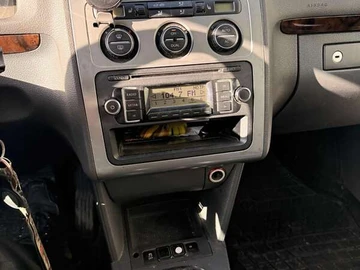 Авто Volkswagen Touran 2010 № 8519620