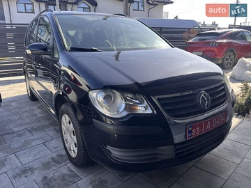 Авто Volkswagen Touran 2007 № 8519626