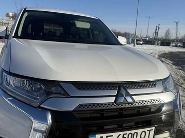 Авто Mitsubishi Outlander 2021 № 8519799