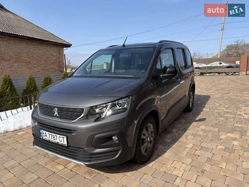 Авто Peugeot Rifter 2023 № 8519910
