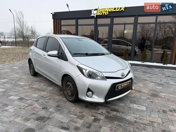 Авто Toyota Yaris 2014 № 8520769