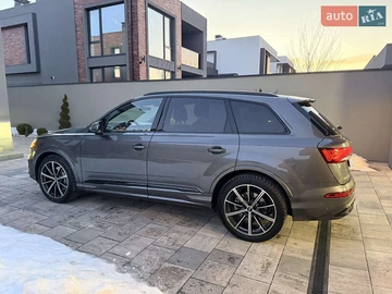 Авто Audi Q7 2020 № 8521019