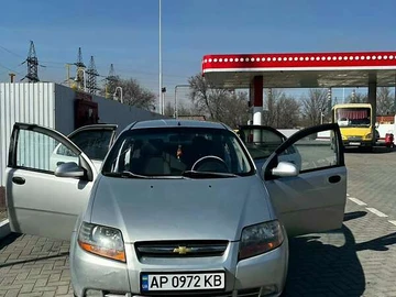 Авто Chevrolet Aveo 2005 № 8521934