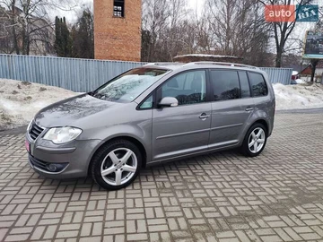 Авто Volkswagen Touran 2008 № 8521992