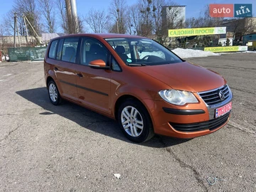 Авто Volkswagen Touran 2010 № 8521995