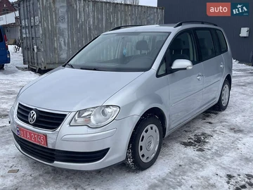 Авто Volkswagen Touran 2009 № 8522344