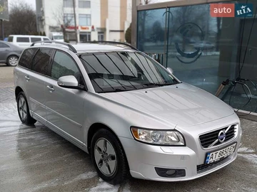 Авто Volvo V50 2011 № 8522641