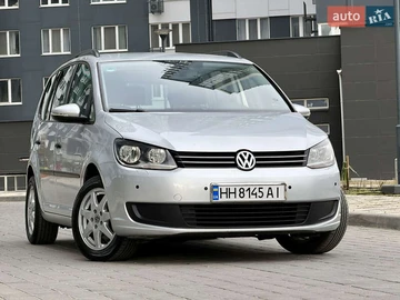 Авто Volkswagen Touran 2011 № 8522659