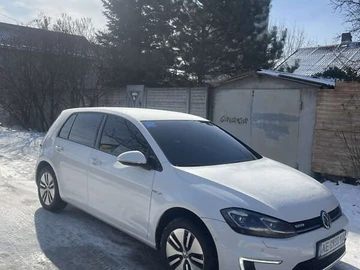 Авто Volkswagen E-Golf 2017 № 8522667
