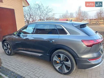Авто Audi E-Tron 2019 № 8523808