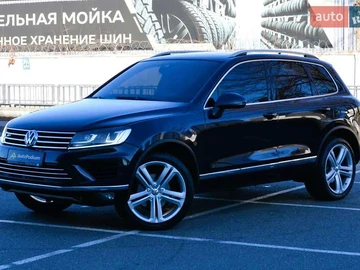 Авто Volkswagen Touareg 2015 № 8524496
