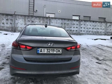 Авто Hyundai Elantra 2018 № 8524939