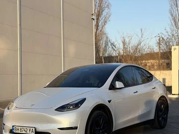Авто Tesla Model Y 2024 № 8525214