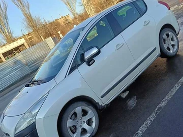Авто Peugeot 3008 2010 № 8526126