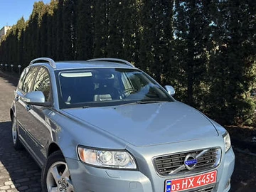 Авто Volvo V50 2012 № 8526475