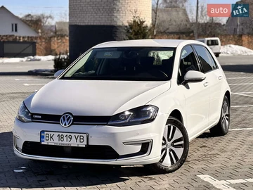 Авто Volkswagen E-Golf 2017 № 8526522