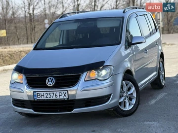 Авто Volkswagen Touran 2008 № 8526882