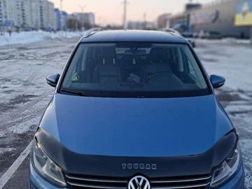 Авто Volkswagen Touran 2011 № 8526896