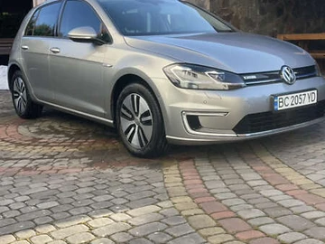 Авто Volkswagen E-Golf 2018 № 8526976
