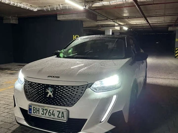 Авто Peugeot E-2008 2020 № 8526997