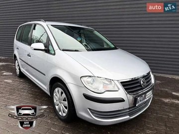 Авто Volkswagen Touran 2008 № 8527567
