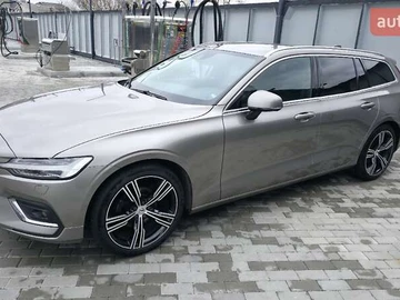 Авто Volvo V60 2019 № 8527885