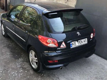 Авто Peugeot 206 2000 № 8528060